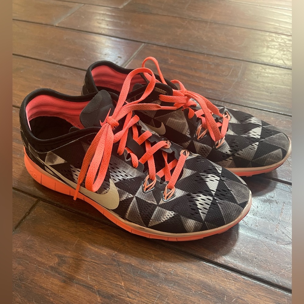 Nike shoes. Women’s size 6